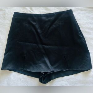 Classic Black Women's Zara Skort